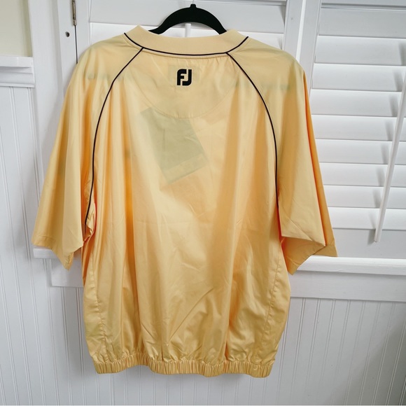 FootJoy NWT Yellow & Navy Blue Trim Short Sleeve Performance Windshirt Large - Picture 4 of 7